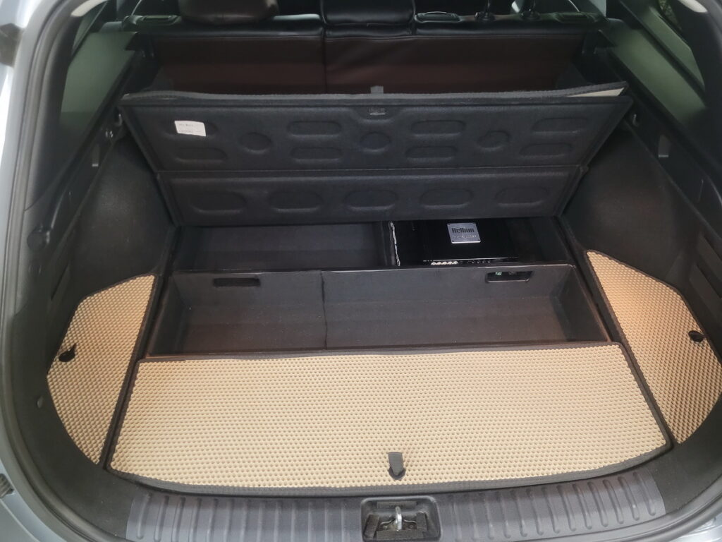 Новая музыка в Kia Ceed SW. Делаем громко, качественно, в штатные места, без сабвуфера.