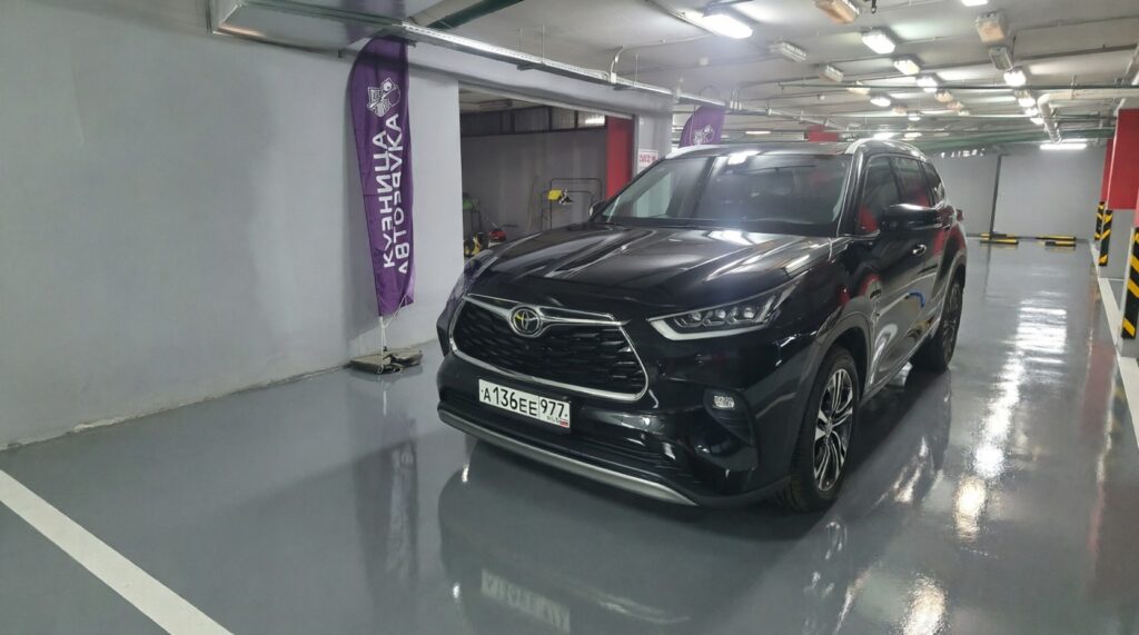 Toyota Highlander 5 - улучшаем аудио систему